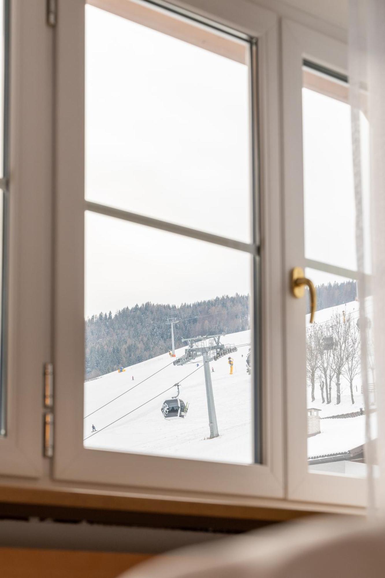 Hotel Christoph Olang Екстер'єр фото