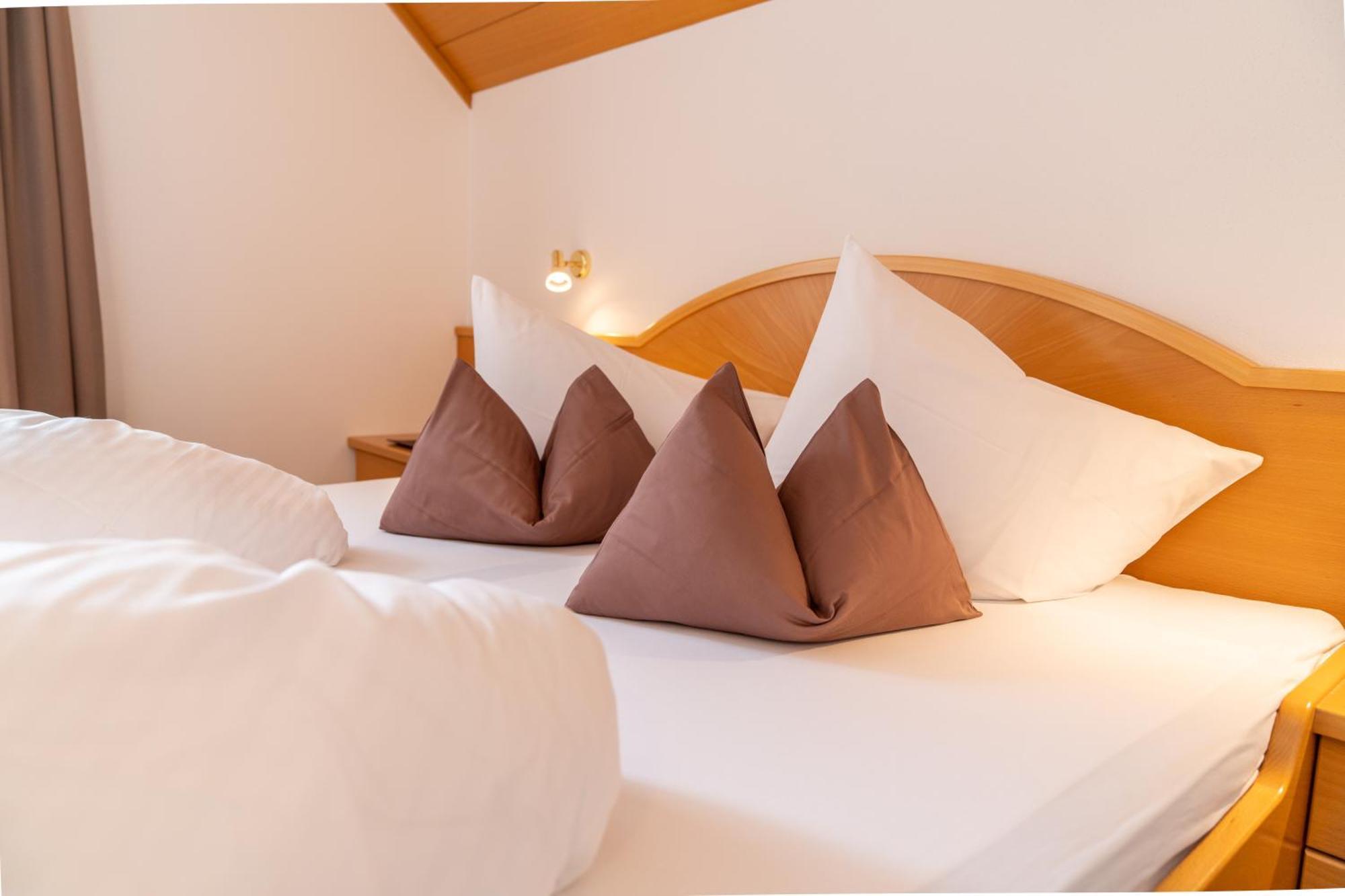 Hotel Christoph Olang Екстер'єр фото