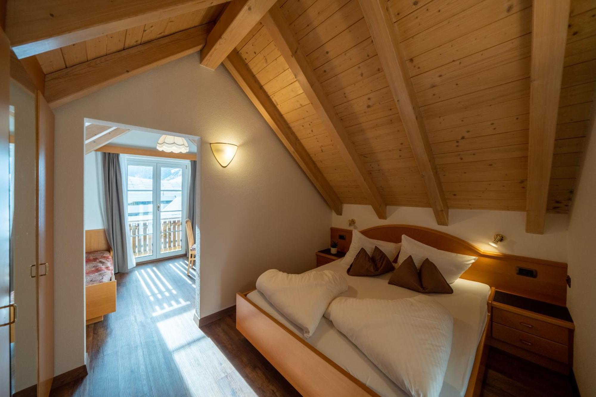 Hotel Christoph Olang Екстер'єр фото