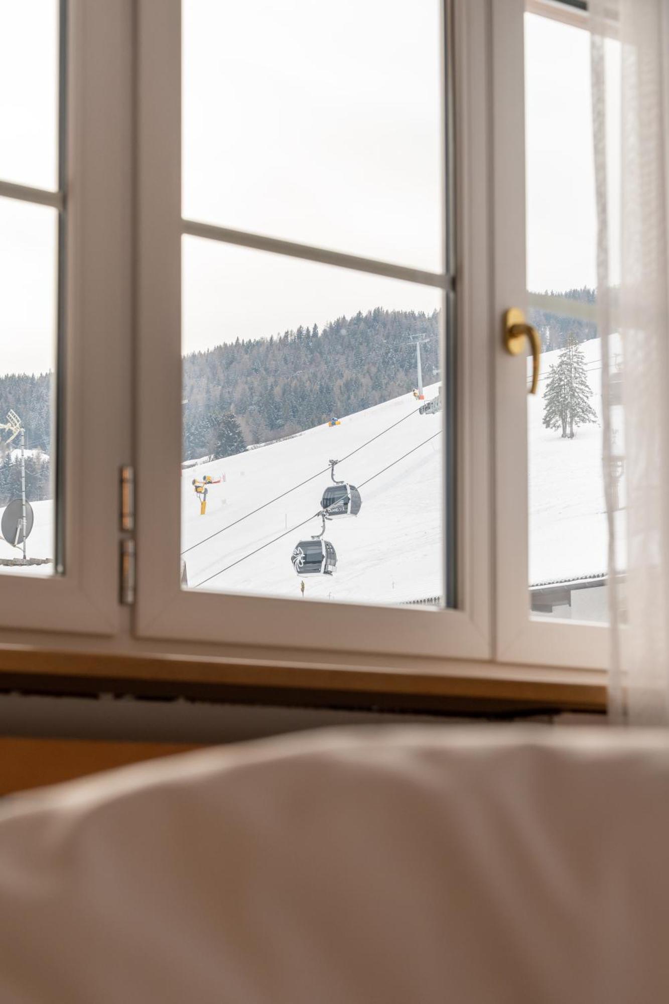 Hotel Christoph Olang Екстер'єр фото