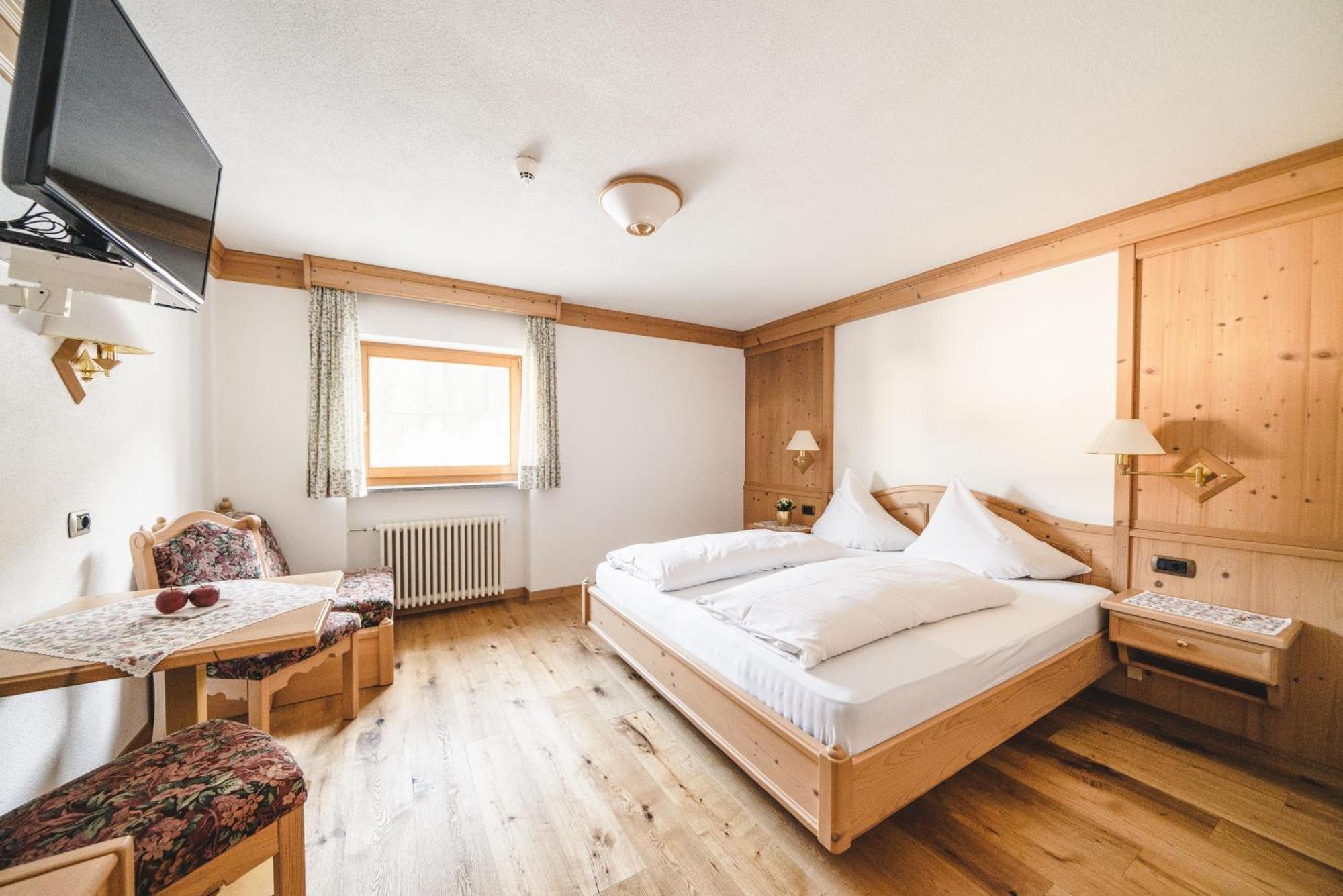 Hotel Christoph Olang Екстер'єр фото
